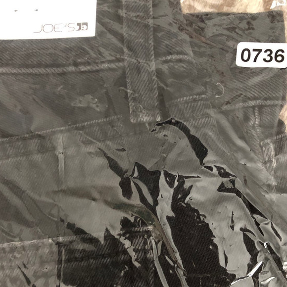 Joe's Jeans High Rise Vintage Shorts Cut Off Raw Hem Overdrive Black NWT Size 24 - Picture 7 of 7